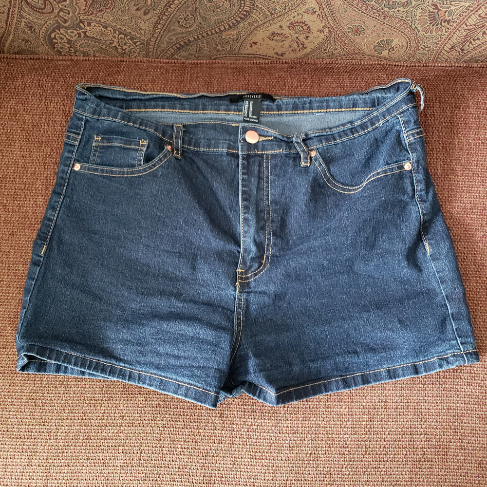 Forever 21 Jean Shorts Size 31 Women
